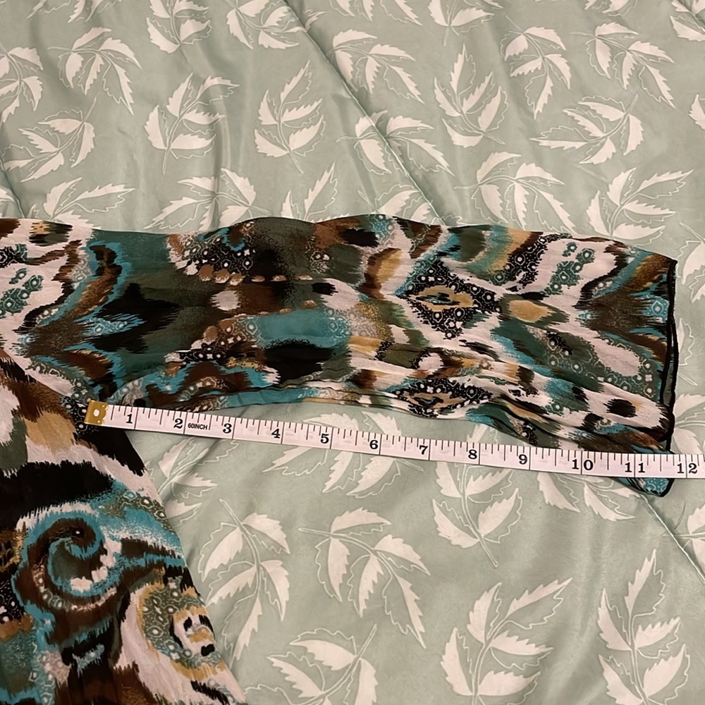 Collared Patterned Blouse - Picture 5 of 7